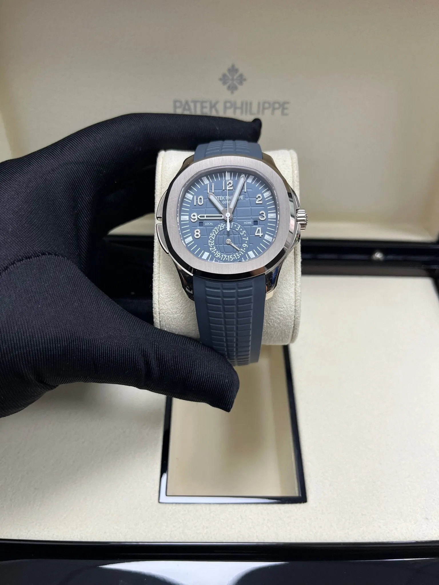 Patek Philippe Aquanaut Travel Time 5164G-001